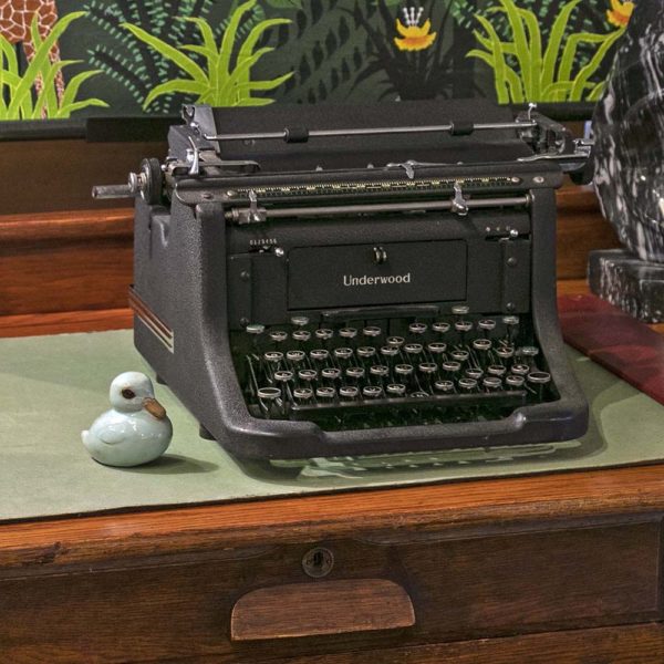 Rare NICODEMUS Blue Gloss Duck Circa 1950 - Image 6