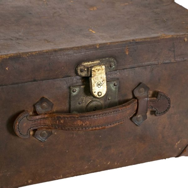 WARNER & CO. Beaver Top Hat with Leather Case and Brushes - Image 9