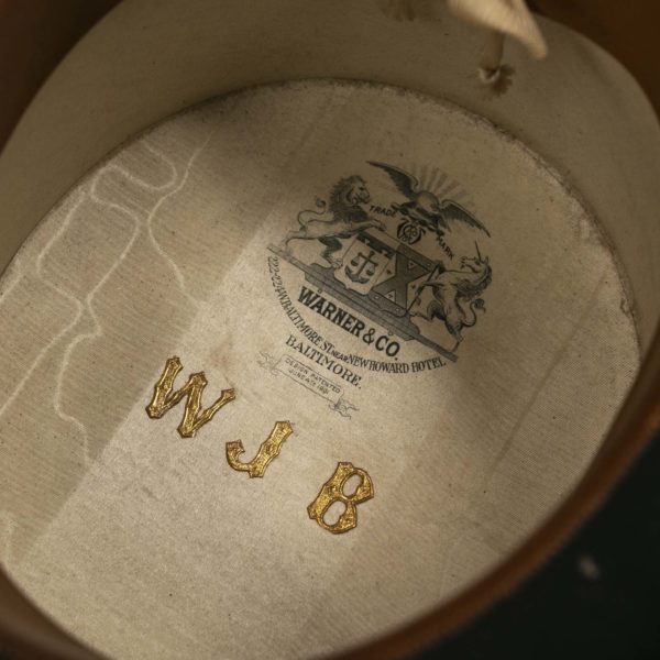WARNER & CO. Beaver Top Hat with Leather Case and Brushes - Image 5