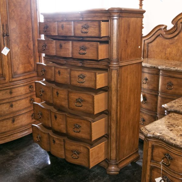 THOMASVILLE Hills of Tuscany Lucca Chest of Drawers - Image 5