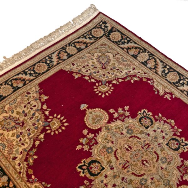 4’8”x 6’ Hand Woven Wool Rug - Image 1
