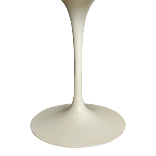 Vintage 42” KNOLL SAARINEN Walnut Tulip Table - Image 4