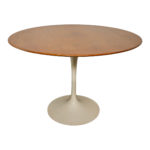 Vintage 42” KNOLL SAARINEN Walnut Tulip Table
