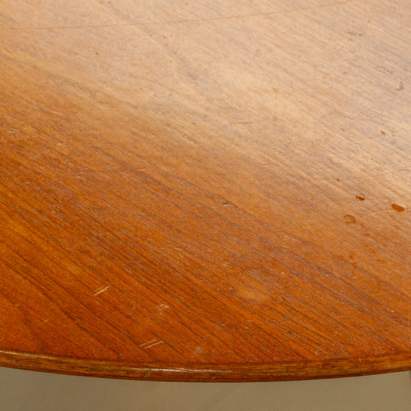 Vintage 42” KNOLL SAARINEN Walnut Tulip Table - Image 3