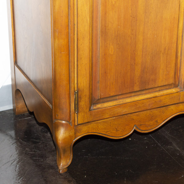 Vintage BODART French Provincial Buffet - Image 2