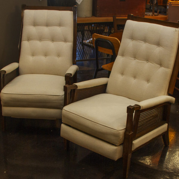 LA-Z-BOY Ivory Button Tufted Back Recliner With Cane Sides - Image 6