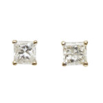 Pair of 0.90 Total Carat Diamond Stud Earrings