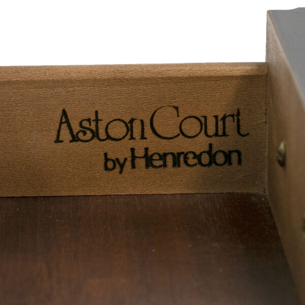 HENREDON Aston Court Chinese Chippendale 3 Drawer Bedside Chest - Image 5