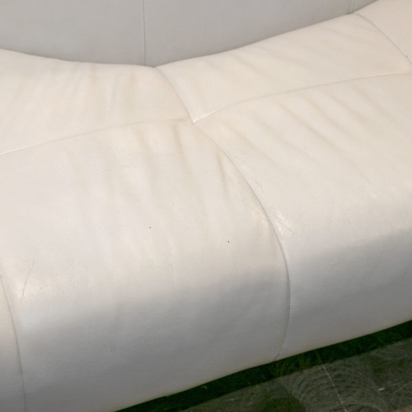 EUROLIFE Two Tone Leather Sofa with Contrasting Stitching - Image 7