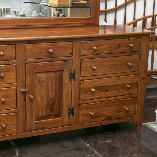 ETHAN ALLEN Country Craftsman 9 Drawer Dresser with Mirror - Image 3