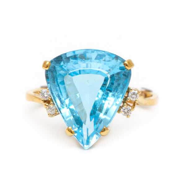 8 Carat Trillion Cut Blue Topaz and Diamond Ring in 18 Karat Gold - Image 1