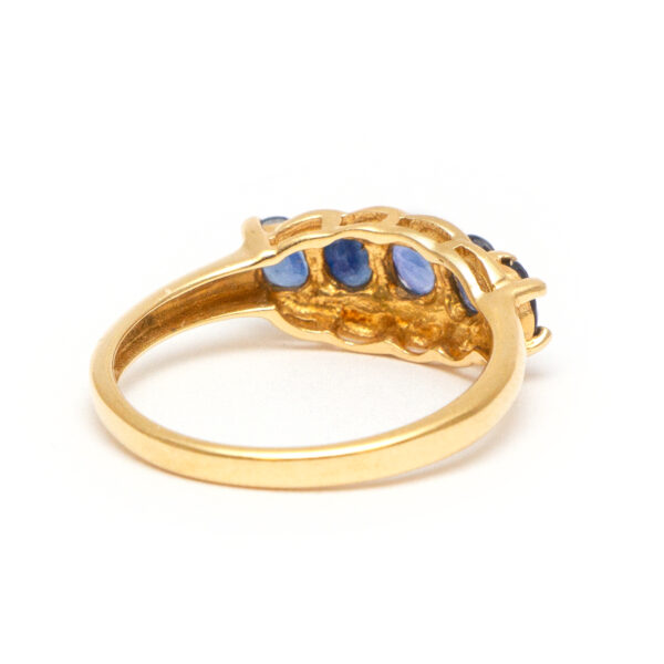 Vintage Mid Century Sapphire Ring in 14 Karat Gold - Image 3