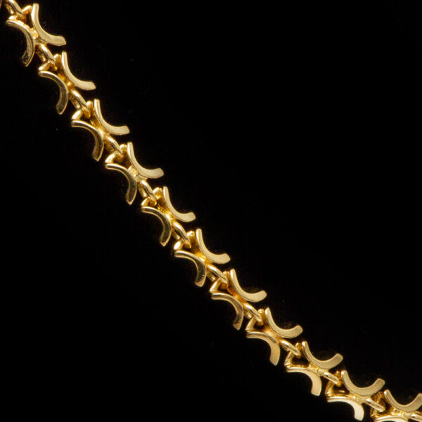 Butterfly Link Necklace in 18 Karat Gold - Image 3