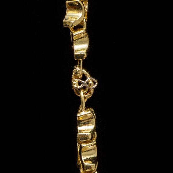 Butterfly Link Necklace in 18 Karat Gold - Image 4