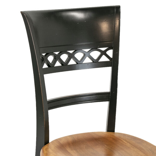 NICHOLS AND STONE Two Tone Dining Table with 4 Chairs 1-18” Leaves - Image 6