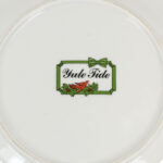 86 Piece GEORGES BRIARD Yuletide Dinnerware - Image 9