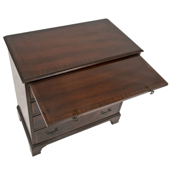 HENREDON Heritage Banded Mahogany 4 Drawer Chest - Image 3