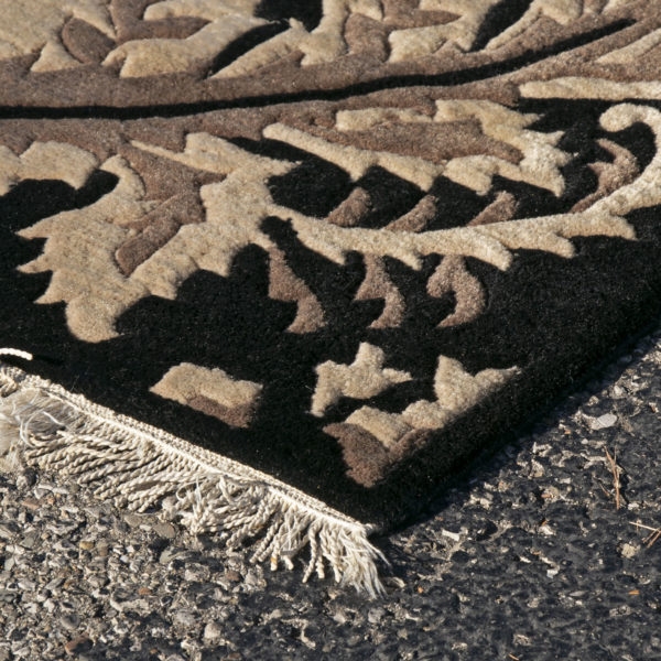 10’0” x 13’ 5” Hand Knotted Wool Rug in Black and Beige - Image 4