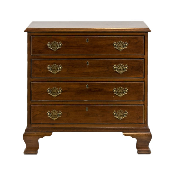 HENREDON Cherry 4 Drawer Bedside Chest - Image 1
