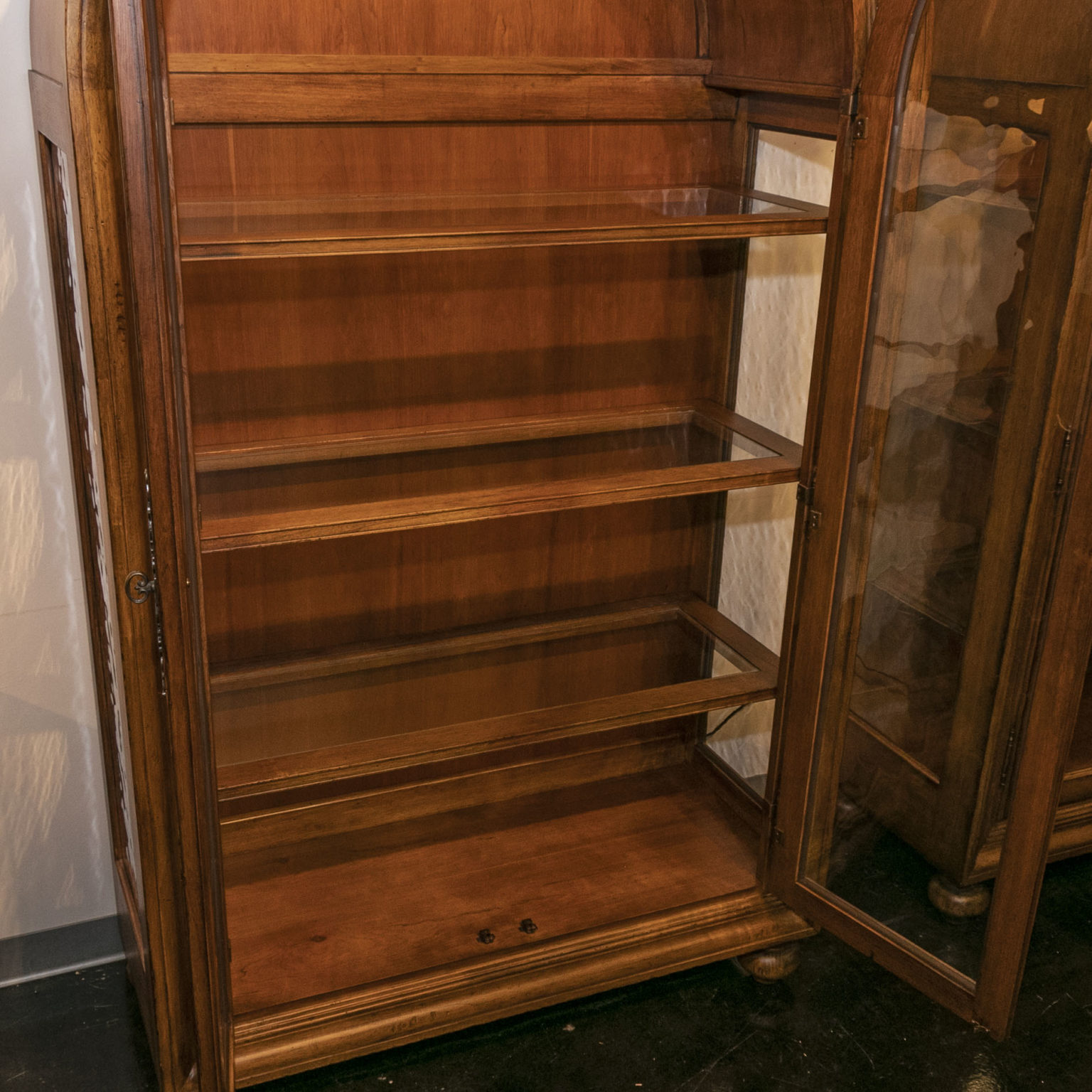 HICKORY WHITE Arched Top China Cabinet | Grandview Mercantile