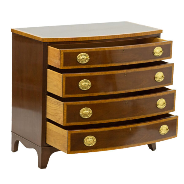 COUNCILL Hepplewhite Mahogany Bow Front 4 Drawer Chest - Image 4