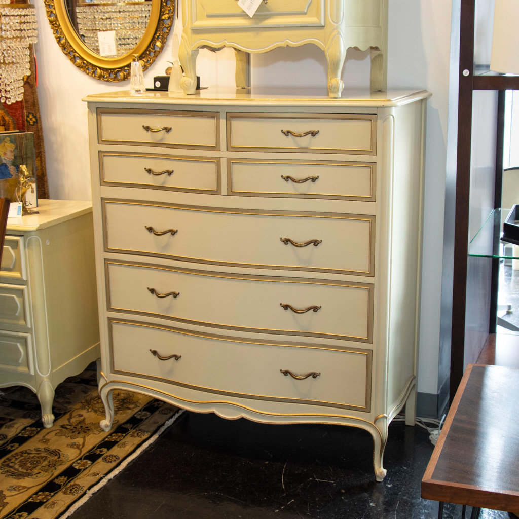 Vintage drexel store chest of drawers