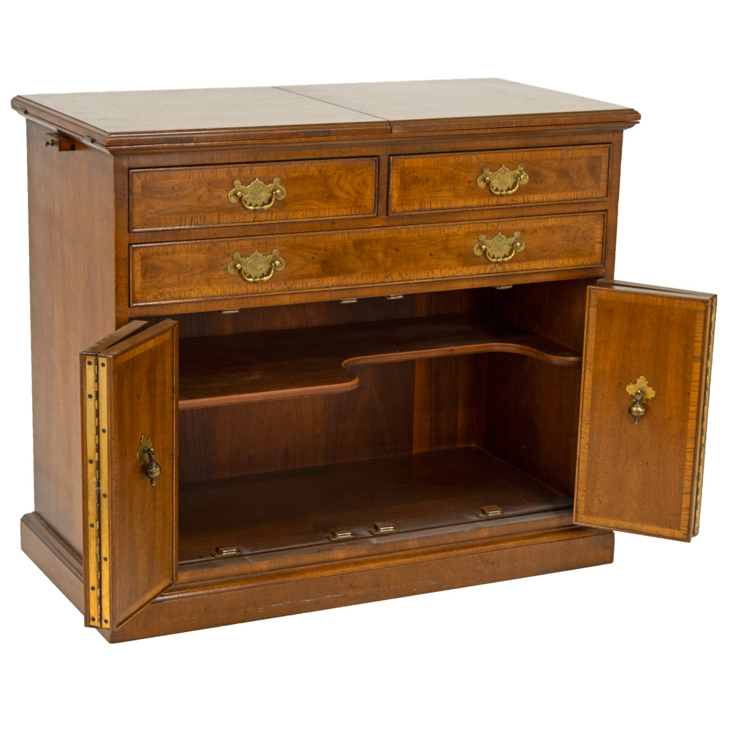 HENREDON Georgian Banded Mahogany Flip Top Server | Grandview