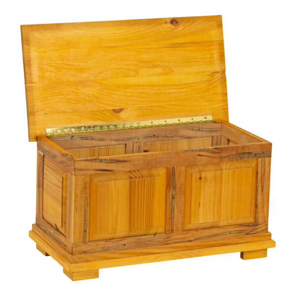 Longleaf Sinker Pine Blanket Chest - Image 2