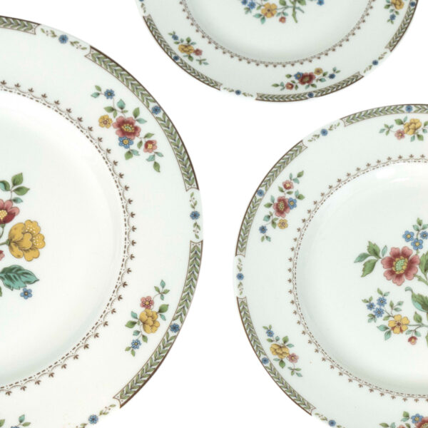 71 Piece ROYAL DOULTON Kingswood China - Image 2