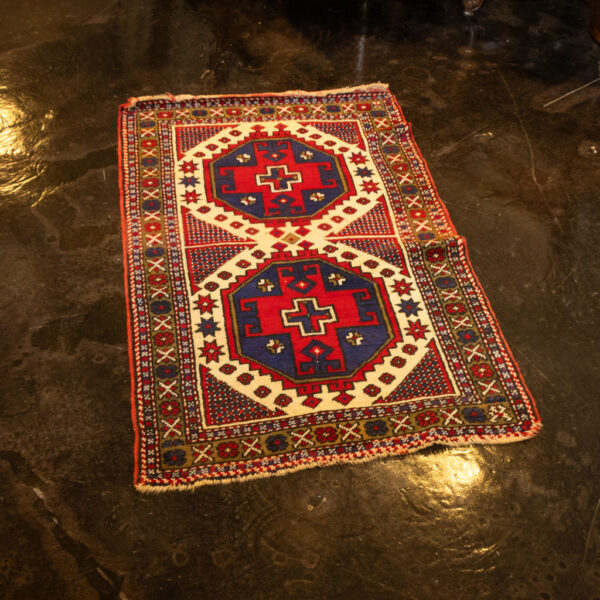 2'10” x 4'6” Hand Knotted Persian Wool Rug - Image 6