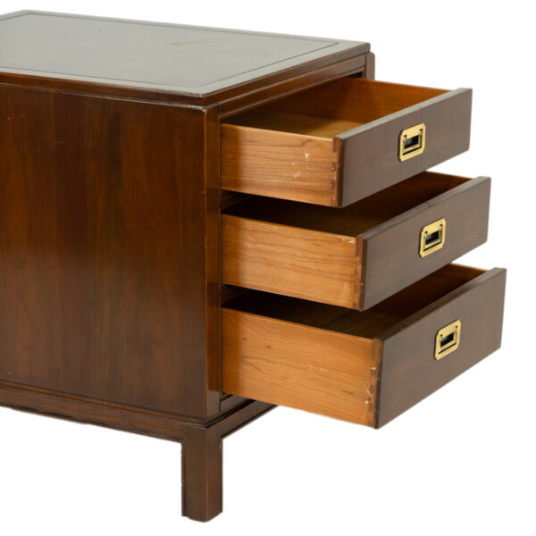 ETHAN ALLEN Campaign Style Three Drawer Chairside Chest - Image 4