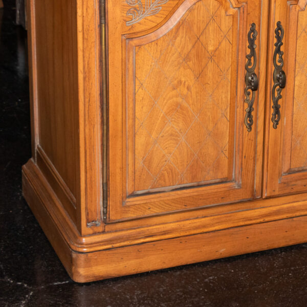 Vintage HICKORY MANUFACTURING French Country Buffet - Image 3