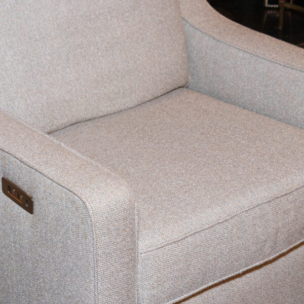 BASSETT FURNITURE Magnificent Motion Slope Power Recliner - Image 4