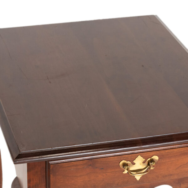 Vintage BROYHILL Queen Anne Style Cherry End Table - Image 2