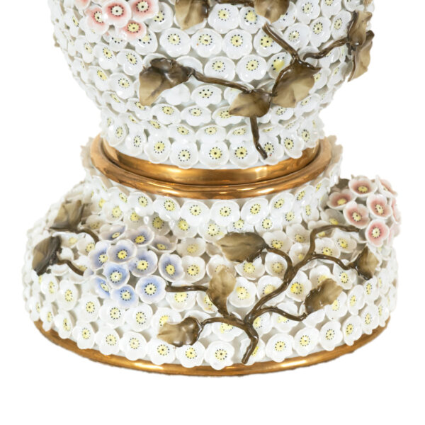 Vintage Meissen Style Floral Snowball Vase Lamp - Image 4