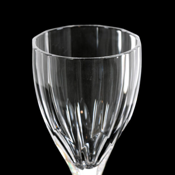 Set of 18 NACHTMANN Aspen Red Wine Glasses - Image 3