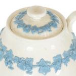 WEDGWOOD Blue on Cream Teapot - Image 3