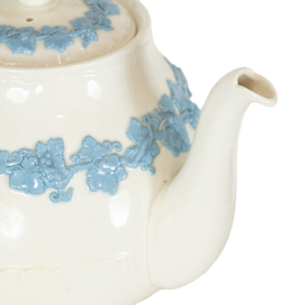 WEDGWOOD Blue on Cream Teapot - Image 2