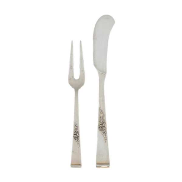 74 Piece REED AND BARTON Classic Rose Sterling Flatware - Image 5