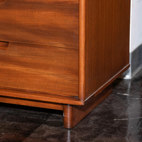 Vintage DREXEL Mid Century Modern Walnut Dresser - Image 4