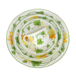 92 Piece VILLEROY & BOCH Geranium China