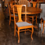 Oak Paw Foot Dining Table with 2 Leaves and 4 Chairs - Image 4
