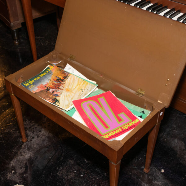 WURLITZER Spinet Piano with Storage Stool - Image 8