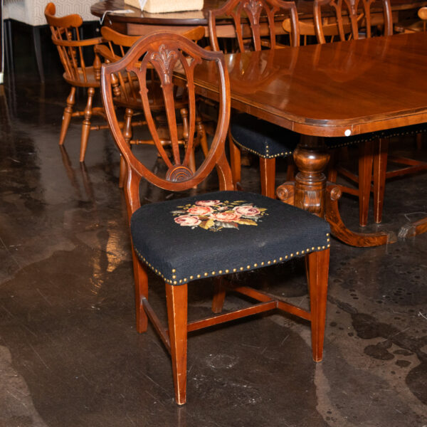 Vintage Duncan Phyfe Style Dining Table with 5 Needlepoint Upholstered Chairs - Image 5