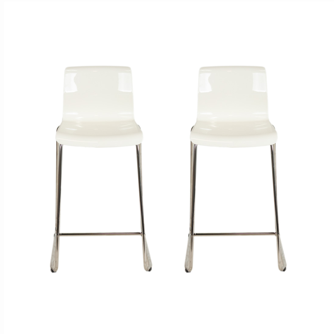 ZSHOG_111-2 Pair of IKEA White Molded Seat Bar Stools on Chrome Base - Image 1