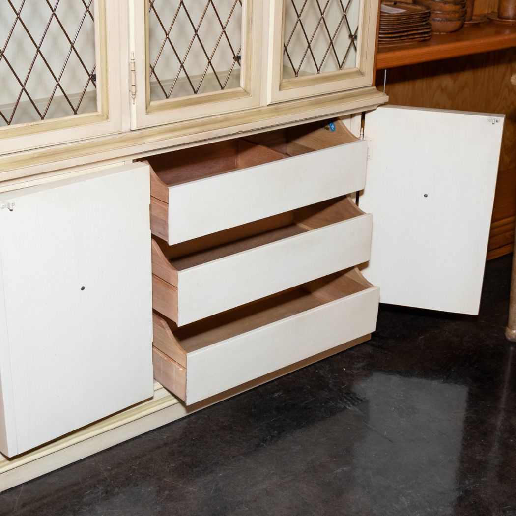 Vintage DREXEL China Cabinet with Wire Doors in Off White Finish