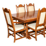 Vintage Oak Dining Table with 2 Leaves and 6 Chairs