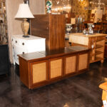 Vintage WESTINGHOUSE Mid Century Modern Walnut Solid State 300 Record Player Console - Image 8