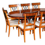 DREXEL HERITAGE Biedmermeier Style Oval Dining Table with 1 Leaf and 6 Chairs