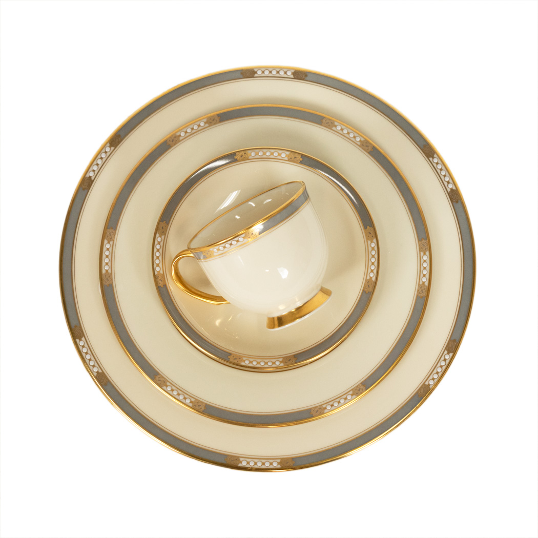 ZOLD_146-2 40 Piece LENOX McKinley China - Image 1